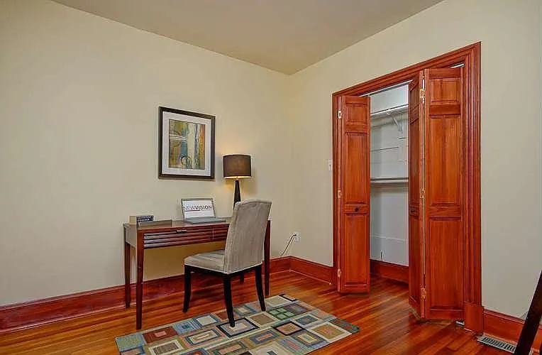 1313 E St NE — Photo 5