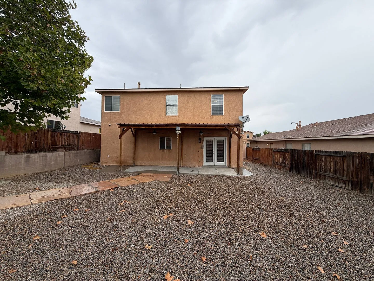 3 Bedroom Home Available Near Golf Course Rd NW & McMahon Blvd NW! — Photo 4