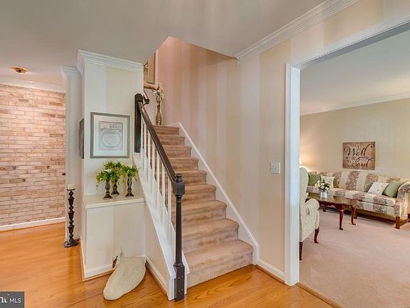 5th image of 1916 White Lake Dr