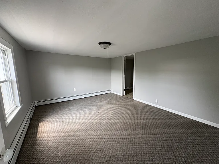 243 Roosevelt Dr — Photo 7