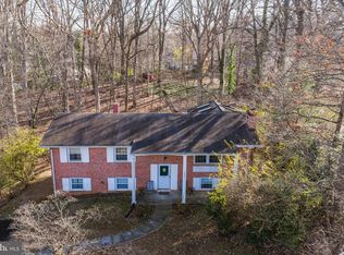 9921 Woodrow St, Vienna, VA 22181