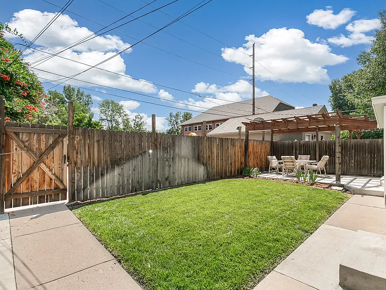 208 S Lincoln St #D — Photo 21