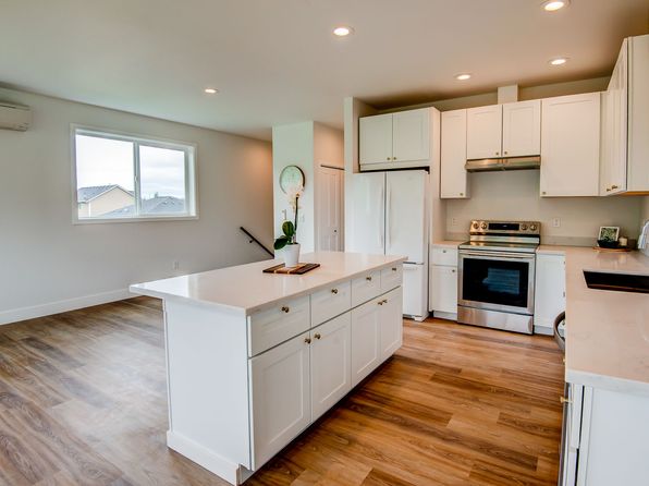 1733 Hillcrest Loop #B