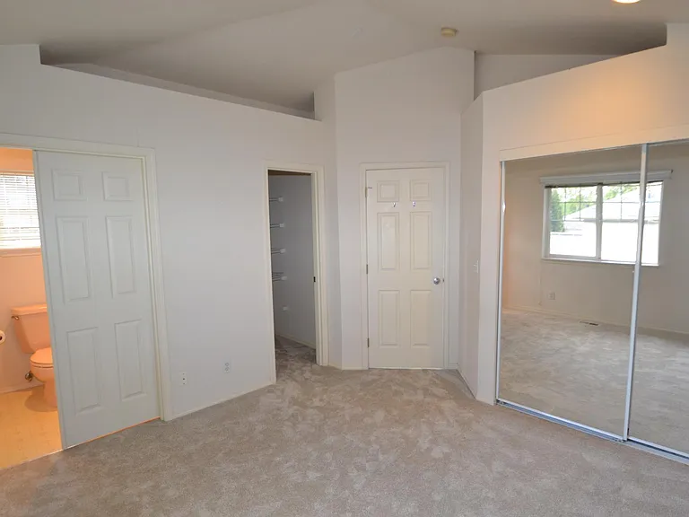 9818 NE 130th Pl — Photo 9