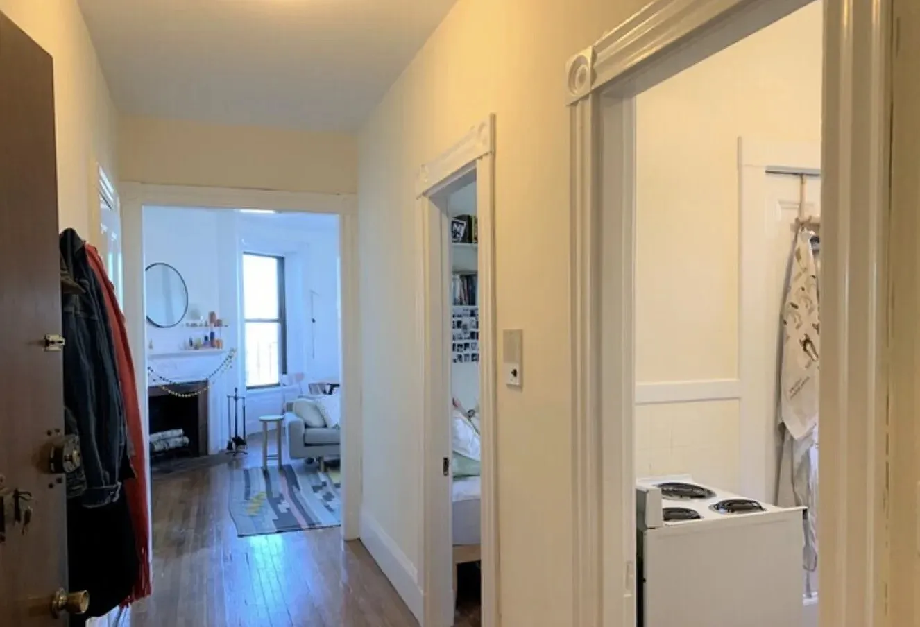 2 bed, 999 sqft, $3,600 — Photo 4
