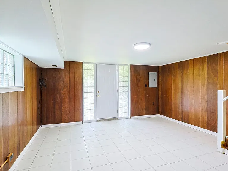 1826 Tomlinson Rd — Photo 11