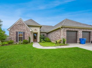 303 Sanctuary Ln, Lafayette, LA 70503