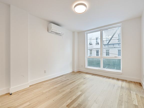 5th image of 33 Clarkson Ave #3F