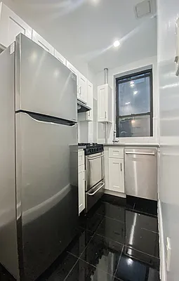 Rented by City Connections Realty | media 30