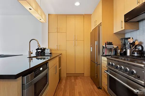 1st image of 5-49 Borden Ave #9-F