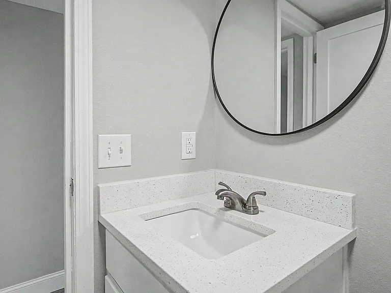 512 W Bach Dr — Photo 26