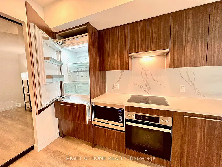 3 Concord Cityplace Way #828 — Photo 3