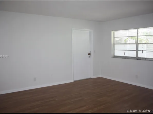 3515 Van Buren St APT 203, Hollywood, FL 33021