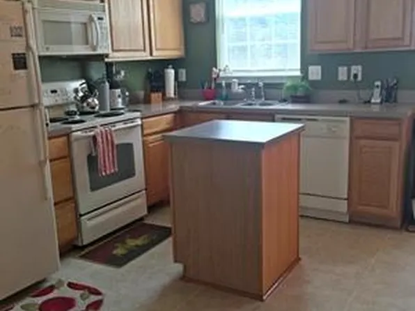 3827 Armory Ln, York, PA 17408