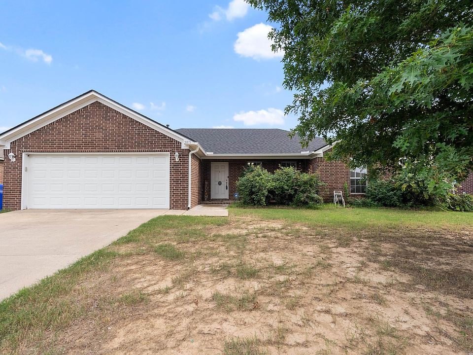 1st image of 2815 Makenzie Dr