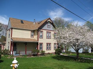 33 Sunset St, Manchester, CT 06040