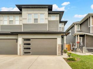 122 S Shore Ct, Chestermere, AB T1X 2S2