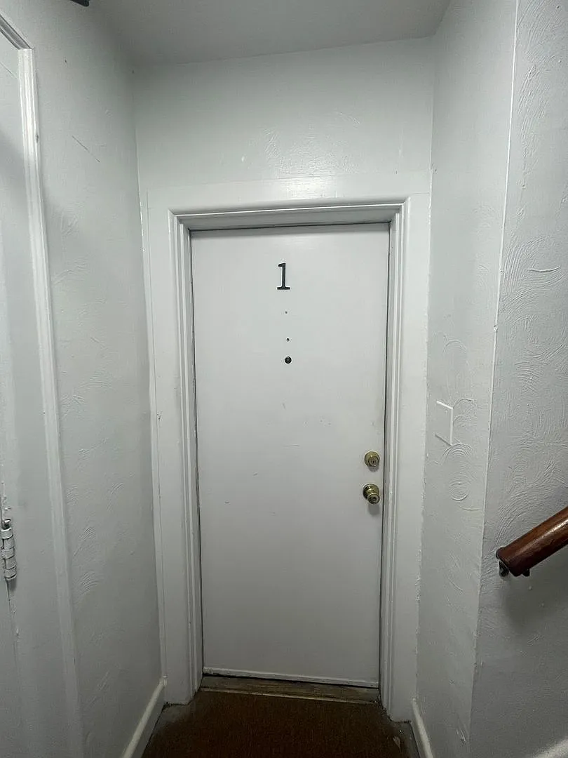 Tyler,W.119 — Photo 3