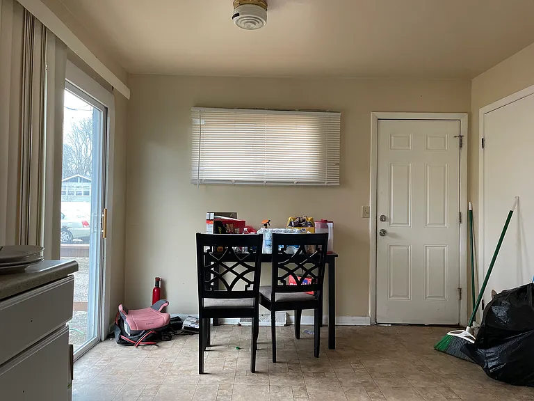 6214 Raymond Rd — Photo 9