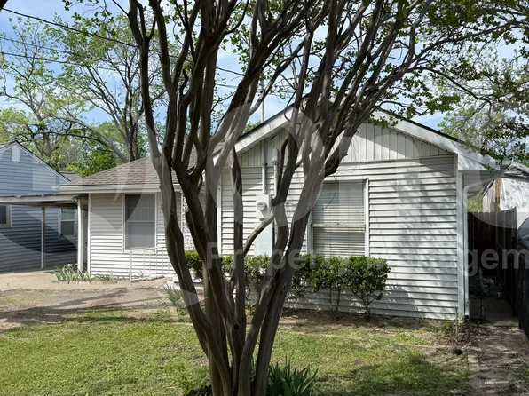 7047 Red Bud Dr, Dallas, TX 75227