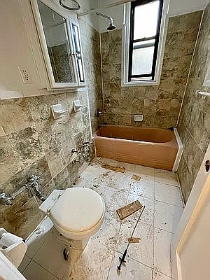 3rd image of 175-05 87th Dr #11