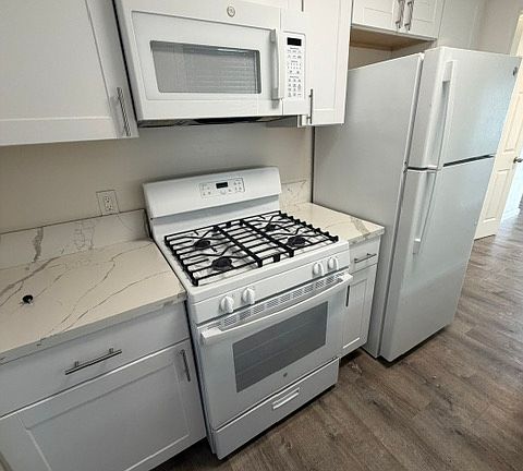 3rd image of 5215 Naranja St #1