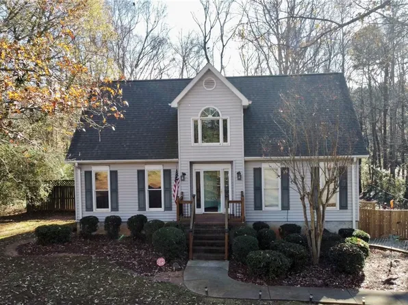 1105 Westwood Dr, Piedmont, SC 29673