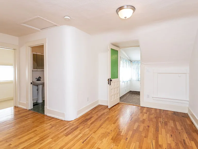 12 W Brookside St — Photo 23