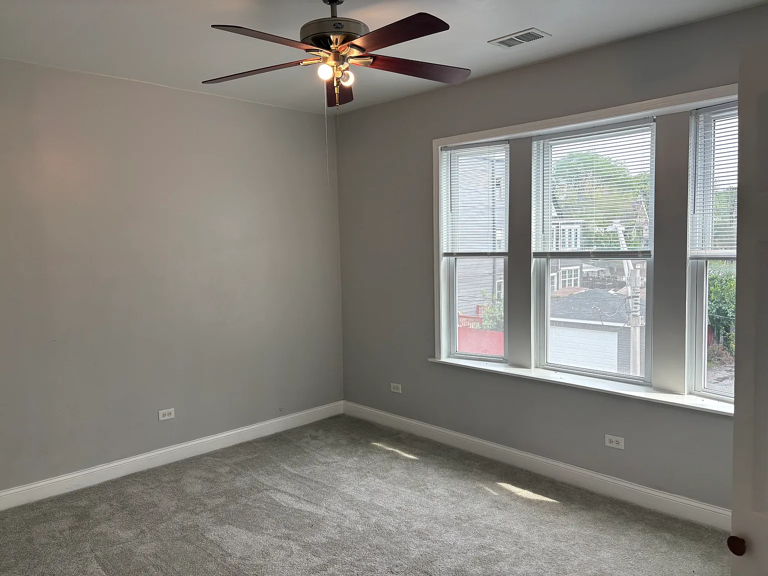 2 bed, 1100 sqft, $1,350 — Photo 4