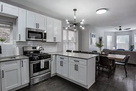 1610 W Waveland Ave #1 — Photo 4