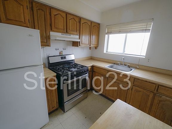 3rd image of 2506 47th St APT 3B