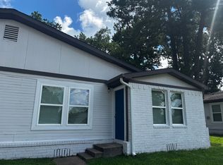 744 Vicki Dr APT B, Huntsville, TX 77340
