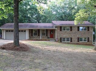 304 Ridgedale Dr SE, Silver Creek, GA 30173