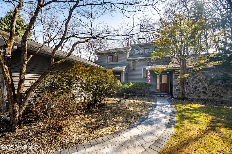 3rd image of 9 Timberwick Drive