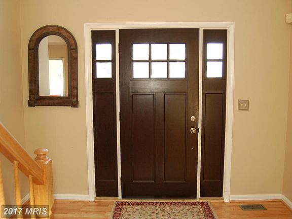 4th image of 74 N Forest Dr