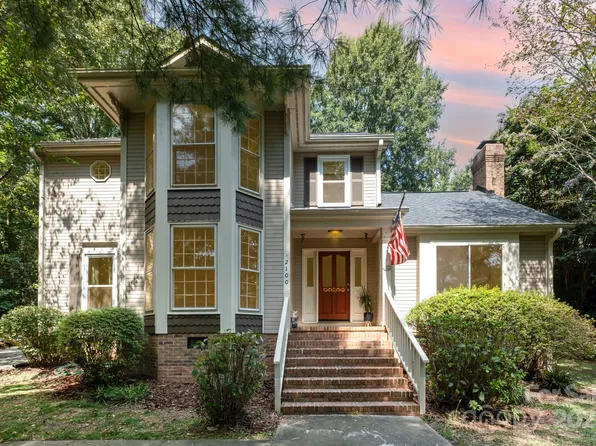 2100 Light Brigade Dr, Matthews, NC 28105