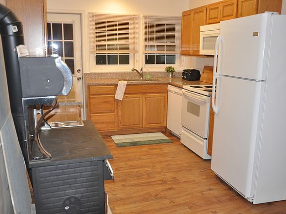 2nd image of 3523 S Mountain Rd
