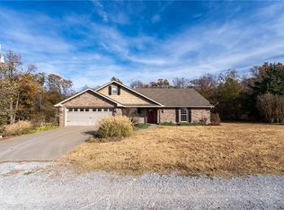 18150 Old Springtown Rd, Gentry, AR 72734