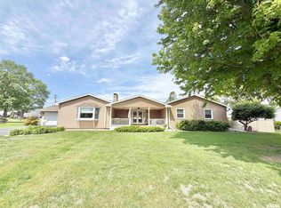 2762 Montague Dr, Galesburg, IL 61401