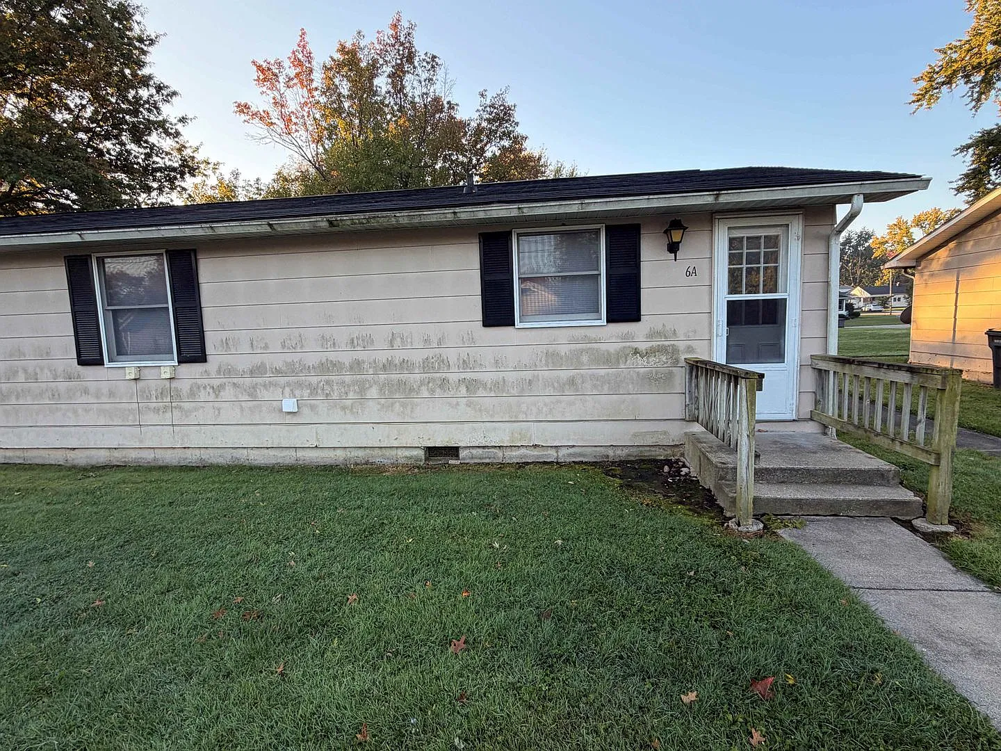 Nice 1-Bedroom Duplex Available in Wakarusa — Photo 1