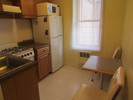 Rented by Astoria Apartments LLC | media 14