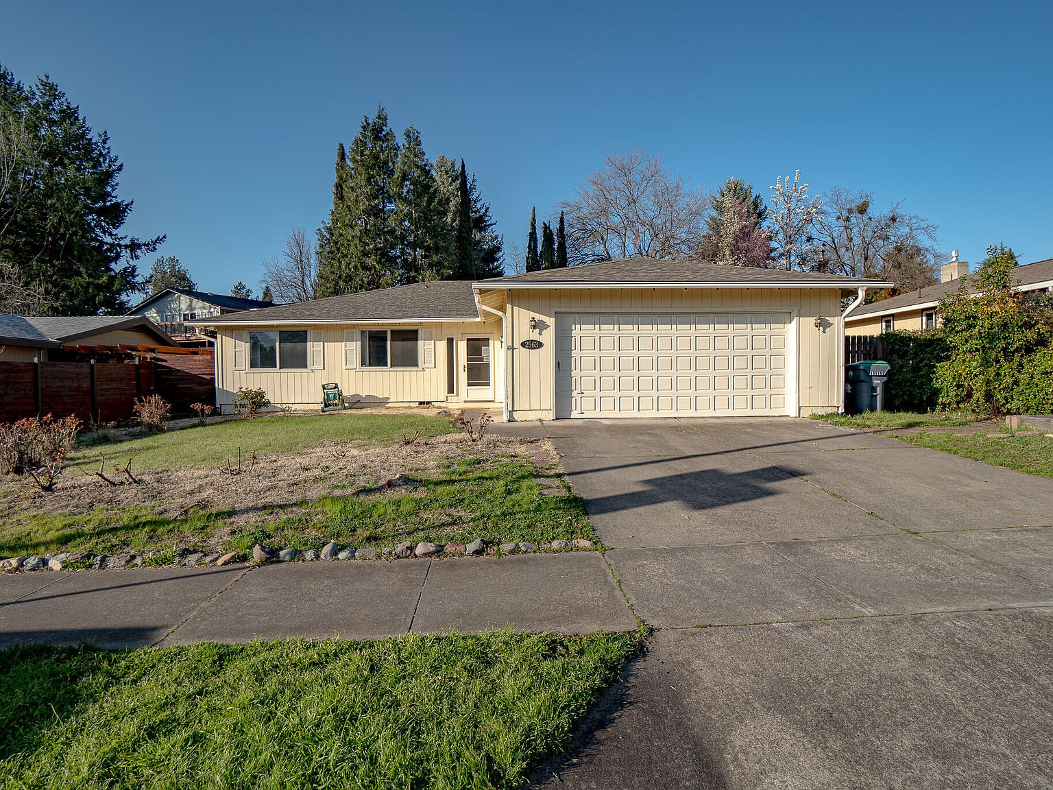 2563 Cedar Links Dr, Medford, OR 97504 | MLS #220176772 | Zillow