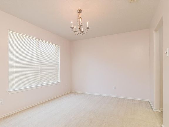 5th image of 22872 Lantern Hills Dr