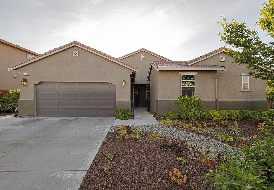 1st image of 2356 Azevedo Ave