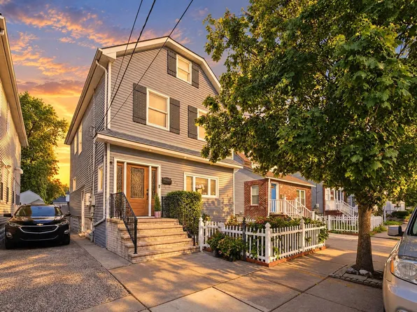 127 West 55th Street image 1 of 27
