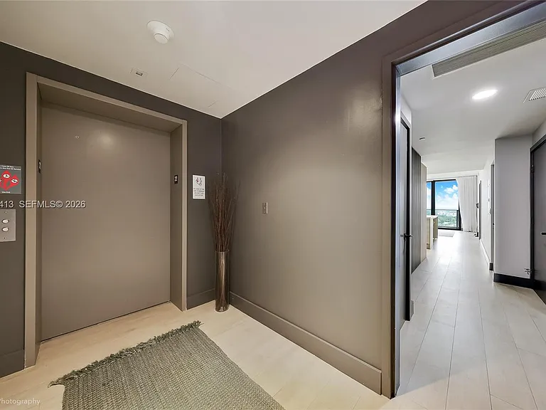 16385 Biscayne Blvd #2205 — Photo 2