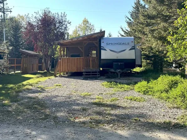 200 4th Ave SW #82, Sundre, AB T0M 1X0