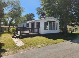 17 First Ave, Pocasset, MA 02559