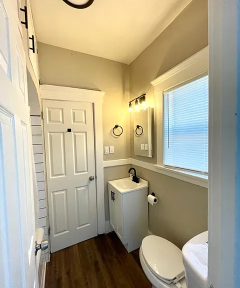 422 N Park Ave #422 — Photo 2