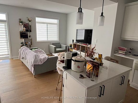 2nd image of 9 Otonabee St